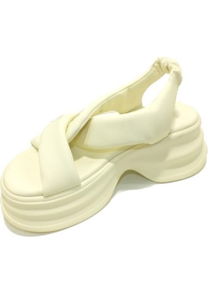 24K420-1 Kadın Sandalet Bej -36-40