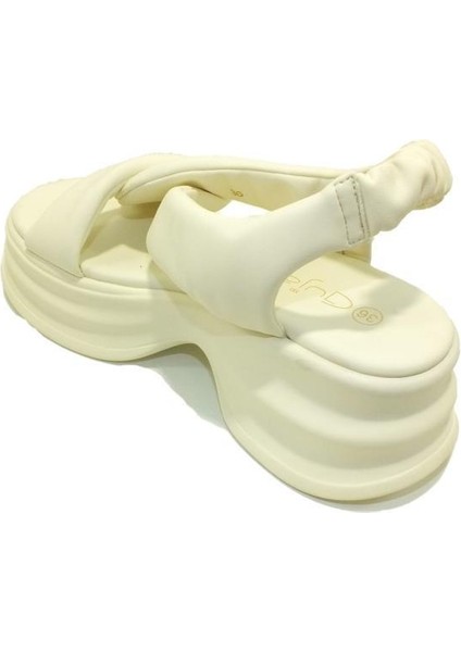24K420-1 Kadın Sandalet Bej -36-40