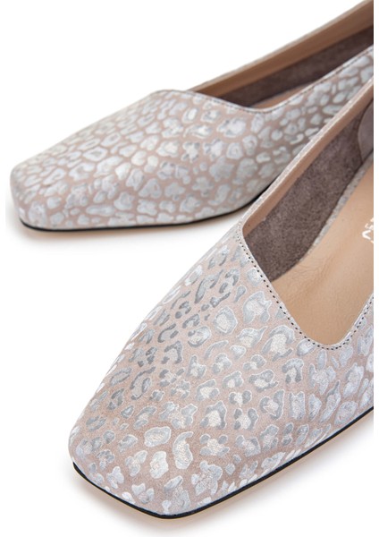 Kadın Deri Lame Baskılı Topuklu Ayakkabı 923 01 Bn Ayk Y24 Lame Bskl Dr fırsatları