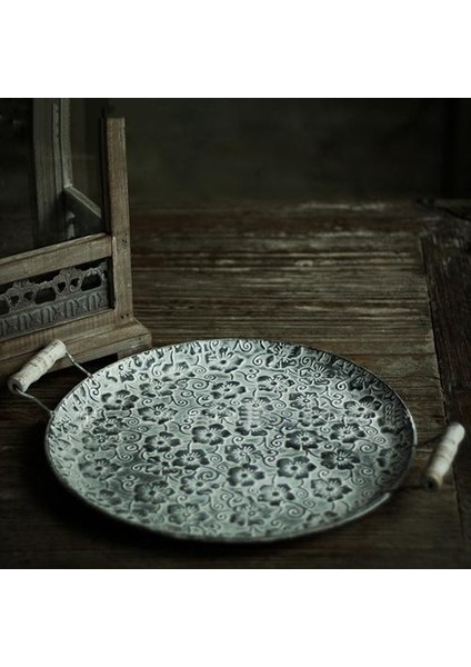 El Işi Yuvarlak Düz Metal Plaka Retro Tatlı Kek Ekmek Plaka Ahşap Kolları ile Dekoratif Antika Servis Tepsisi Restoran | Depolama Tepsileri (Ler) (Yurt Dışından) modelleri