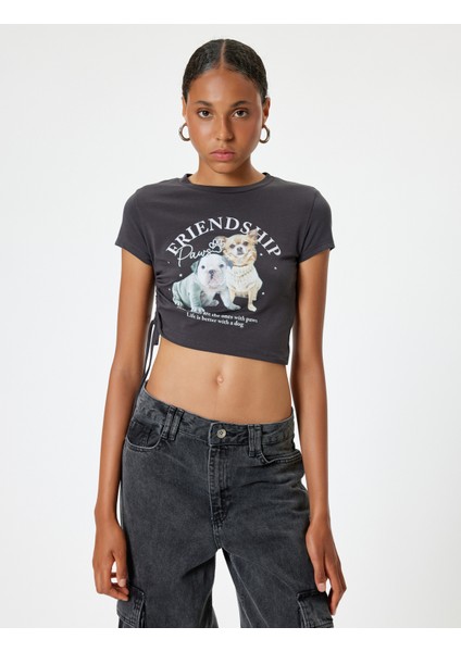 Crop T-Shirt Köpek Baskılı Büzgülü Slim Fit Bisiklet Yaka