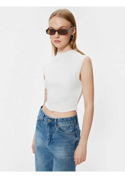 Kolsuz Atlet Slim Fit Dokulu Dik Yaka