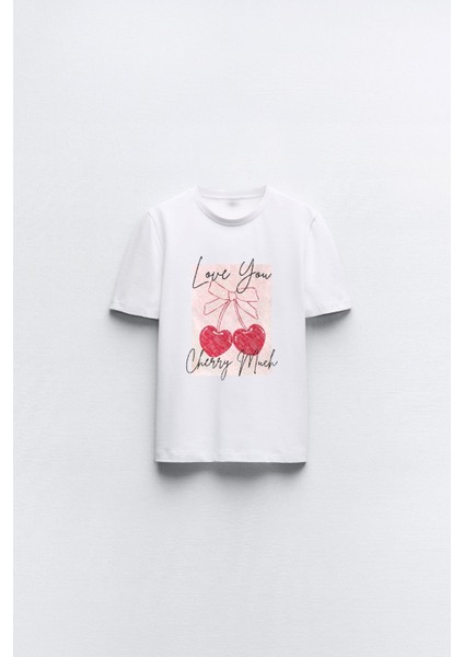 Love You Chery Much Yazılı Kiraz Baskılı Beyaz Kadın T-Shirt fırsatları