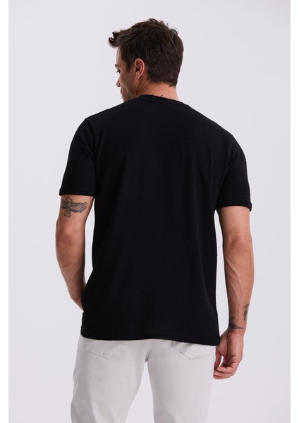 Siyah %100 Pamuk Desenli Bisiklet Yaka T-Shirt