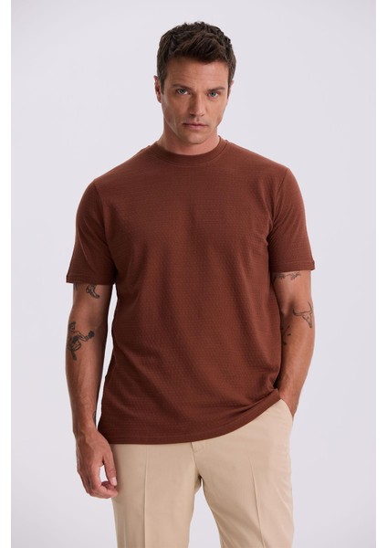 Kahve %100 Pamuk Desenli Bisiklet Yaka T-Shirt