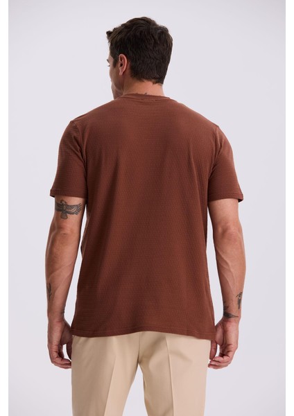 Kahve %100 Pamuk Desenli Bisiklet Yaka T-Shirt