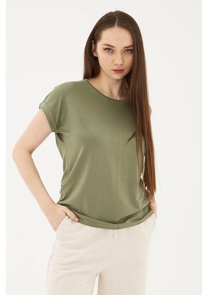 24Y0194K1 Kadın T-Shirt fırsatları