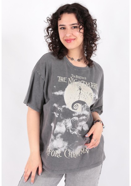 S0015589 Kadın Tim Burton Baskılı T-Shirt