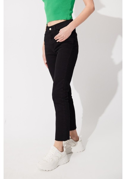 Siyah Yüksek Bel Straight Fit Jean SS23JP4744Sİ