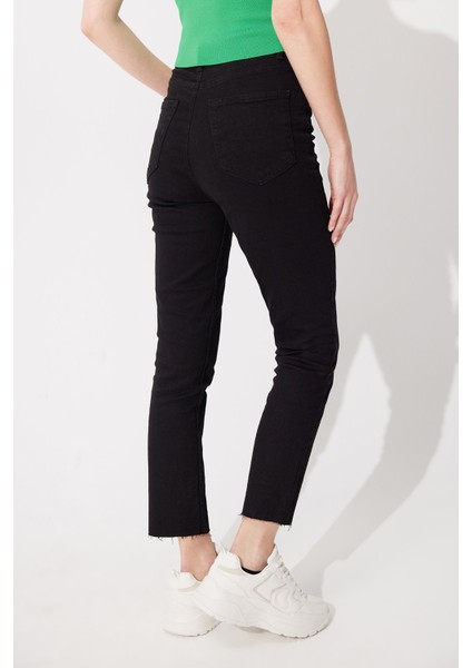 Siyah Yüksek Bel Straight Fit Jean SS23JP4744Sİ