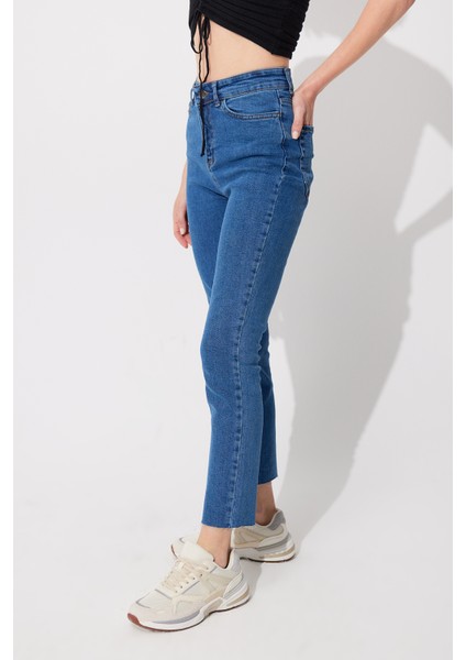 Mavi Yüksek Bel Straight Fit Jean SS23JP4744MA