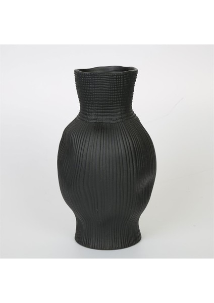 Siyah Darbeli Vazo Kısa 15*15*23 cm AK.JM00011