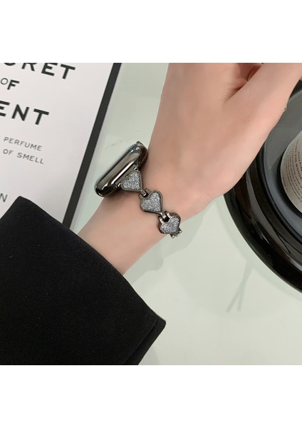 Apple Watch Ultra 2 49MM / Series 9 8 7 45MM / 6 5 4 44MM Kalp Tasarımlı Kayış (Yurt Dışından)