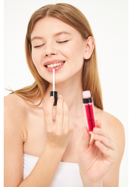 Vişne Aromalı Dudak Dolgunlaştırıcı ve Parlatıcı Lip Gloss