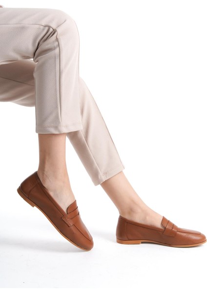 Kadın Deri Toka Detaylı Esnek Taban Loafer Ayakkabı