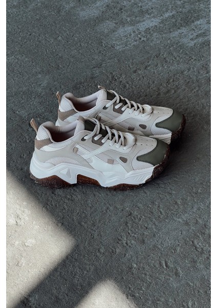 Taban Detaylı Sneaker