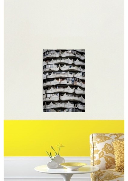 Brutalist Mimari: Kişinev'deki Romanita Kulesi, Moldova Tablo Ahşap Poster Dekoratif