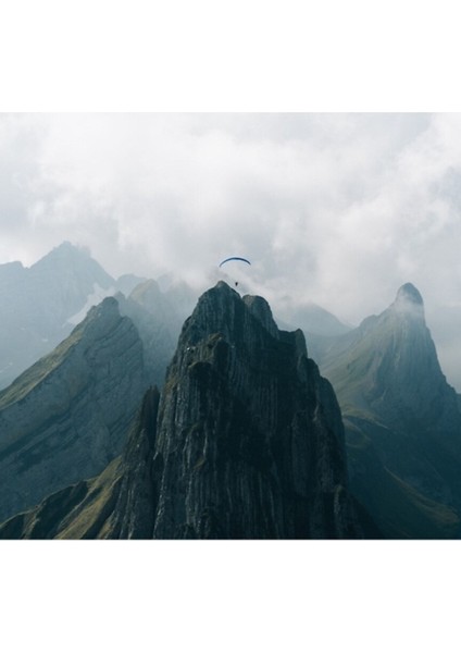 Uçan Dağ Gezgini - Manzara Tablo Ahşap Poster Dekoratif