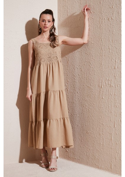 Relaxed Fit Volanlı Uzun Elbise Kadın Elbise 611EL010 fiyatları