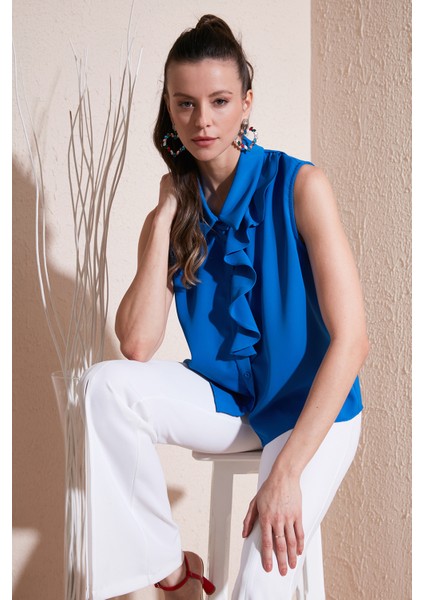 Yakası Volanlı Regular Fit Kolsuz Gömlek Bayan Gömlek 611GO0110