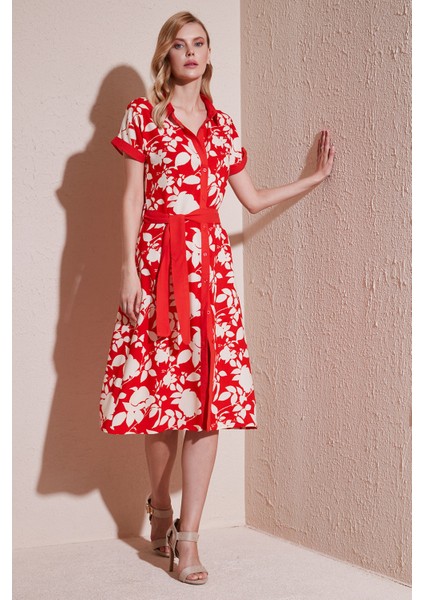 Kemerli Regular Fit Midi Gömlek Elbise Bayan Elbise 66924552S4 fiyatları