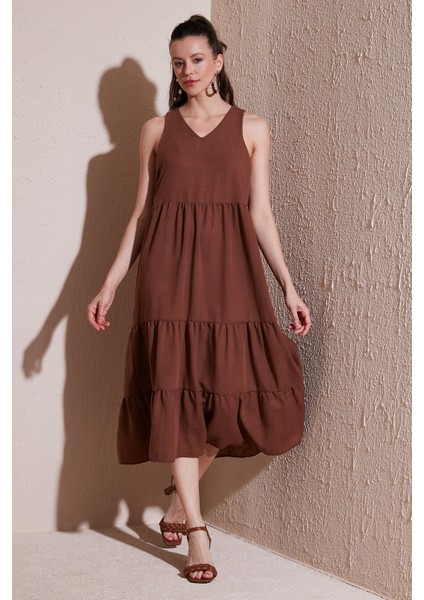 Relaxed Fit V Yaka Volanlı Midi Elbise Kadın Elbise 611EL011 fiyatları