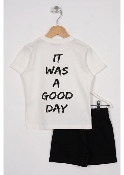 Smile Baskılı Arkası Yazı Baskılı Ekru Siyah Renk Erkek Çocuk Kaprili Takım modelleri