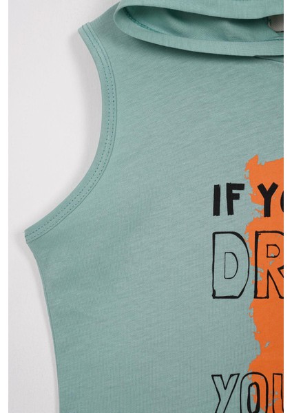 Baskılı Kapüşonlu Sıfır Kol Yeşil Renk Erkek Çocuk Tshirt modelleri