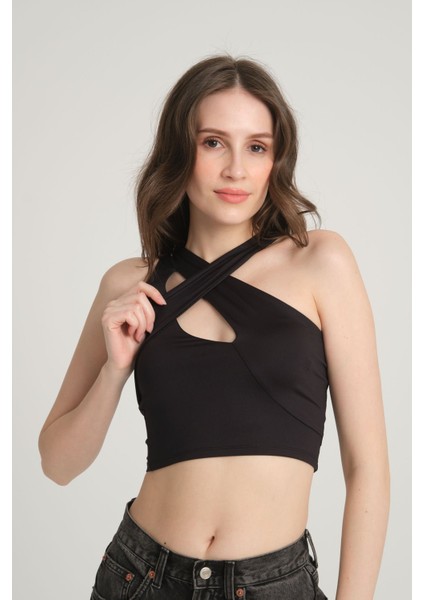 Çapraz Askılı Siyah Crop Top