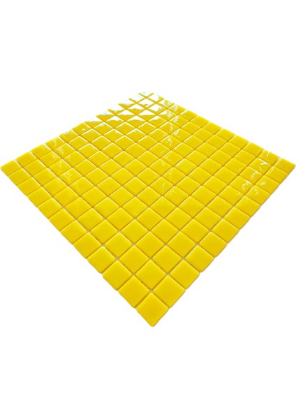 Mutfak, Banyo, Havuz ve Tüm Yüzeyleri İçin Cam Mozaik. Cam Ölçüsü: 5 Mm. File Ölçüsü: 31.5X31.5 Cm. Renk: Civciv Sarısı (1 Koli=10 File Karo=1m2 Fiyatıdır)