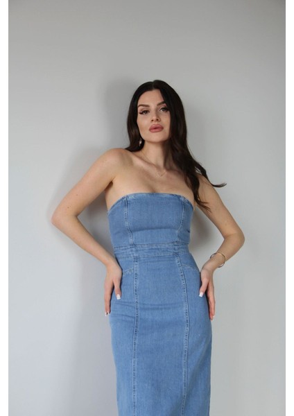 Julidress Açık Mavi Straplez Yaka Dar Kesim Yırtmaçlı Premium Denim Elbise