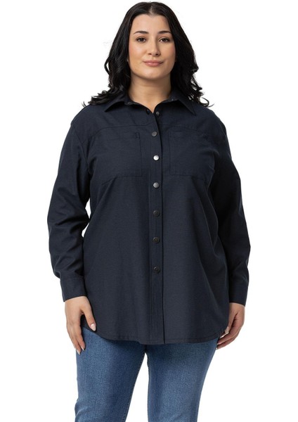 Büyük Beden Çıtçıt Kapamalı Plikaşeli Manşetli Cepli Lacivert Gömlek