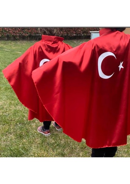 23 Nisan Özel Türk Bayraklı Kırmızı Gösteri Pelerini
