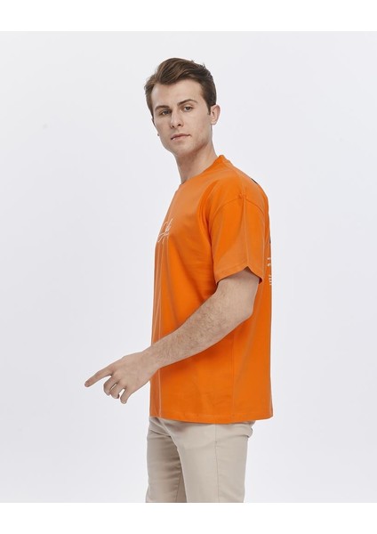 Arkası ve Önü Baskılı Oversize Tişört modelleri