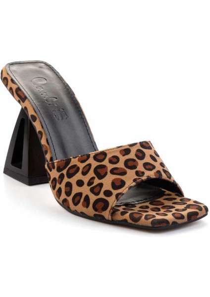 Leopar Desenli Kadın Terlik Yüksek Platformlu Tekstil Malzeme ile Şık Tasarım modelleri