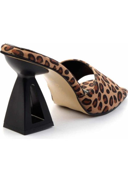 Leopar Desenli Kadın Terlik Yüksek Platformlu Tekstil Malzeme ile Şık Tasarım fırsatları