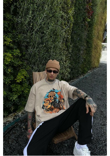 Oversize Graphic Baskılı Sand Yıkamalı T-Shirt fiyatları