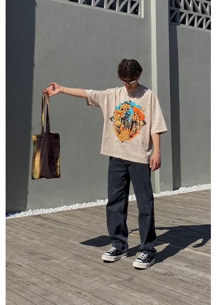 Oversize Graphic Baskılı Sand Yıkamalı T-Shirt