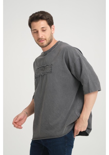 R-5822 Nakış Detaylı Yıkamalı Süprem Tişört indirimleri