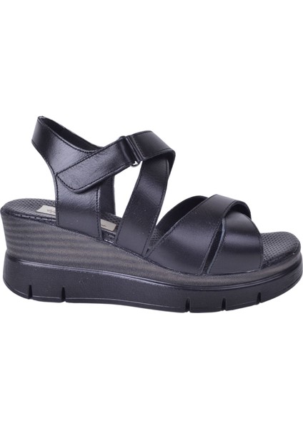 Iskarpin 23740-05 Siyah Kadın Deri Sandalet