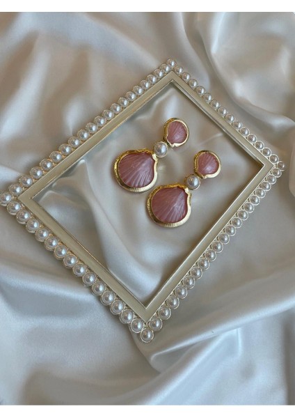 Özel Tasarım Inci Gold Detaylı Sedefli Pembe Istiridye Küpe modelleri