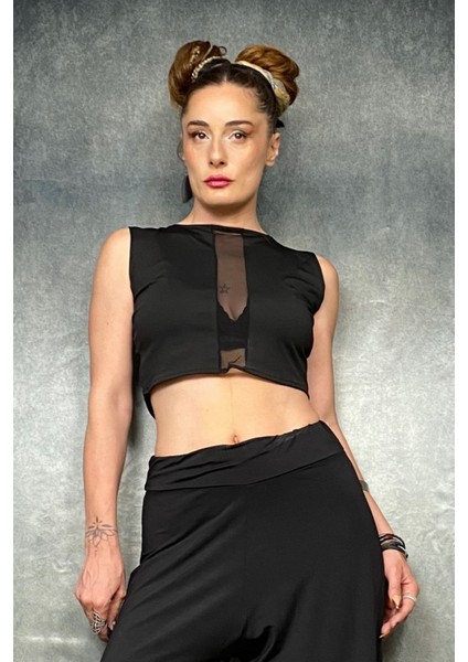 Tül Detaylı Siyah Jarse Crop Bluz