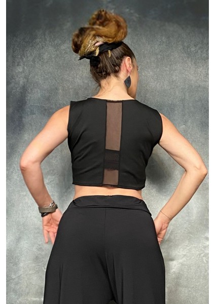 Tül Detaylı Siyah Jarse Crop Bluz