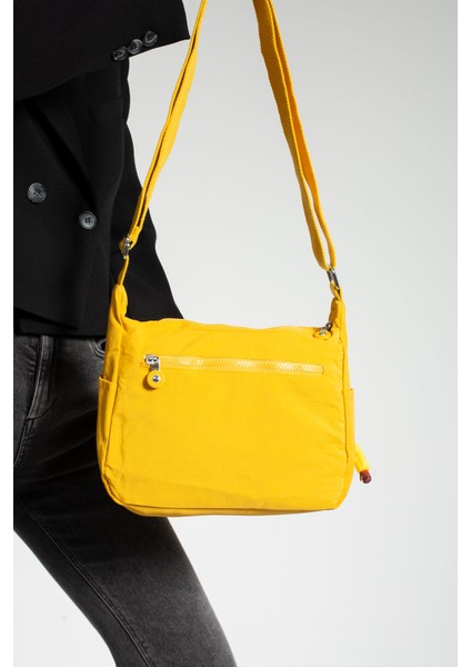 Suya Dayanıklı Çapraz Askılı Omuz Çantası fiyatları