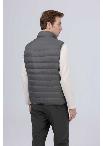 Arcane Men Down Vest indirimleri