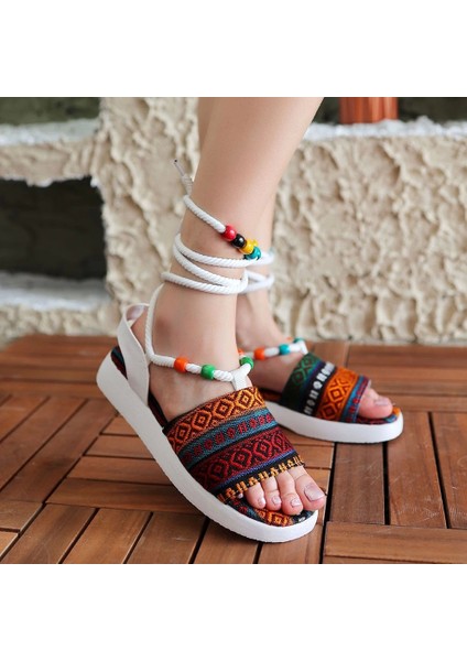 Diran Beyaz Kilim Desenli Bilekten Bağlamalı Sandalet fırsatları