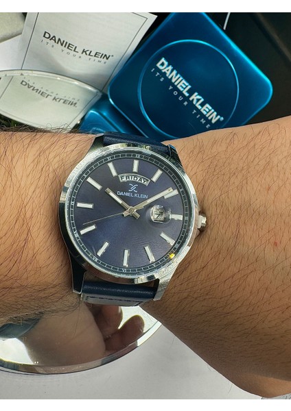 Kutulu Çelik Su Geçirmez Yeni Sezon Takvimli Erkek Kol Saati