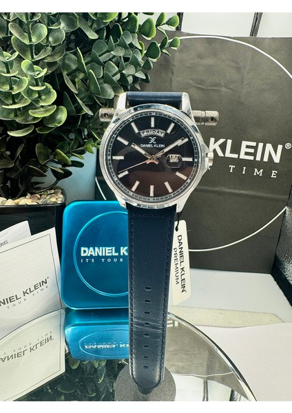 Kutulu Çelik Su Geçirmez Yeni Sezon Takvimli Erkek Kol Saati indirimleri