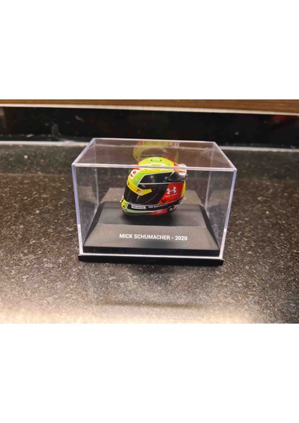 1/8 Mick Schumacher 2020 Formula 2 Champion Helmet