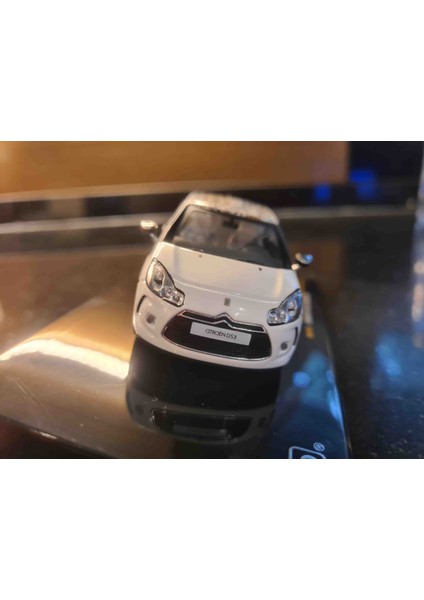 Ixo 1/43 Citroen Ds3 Kenzo Edition 2010